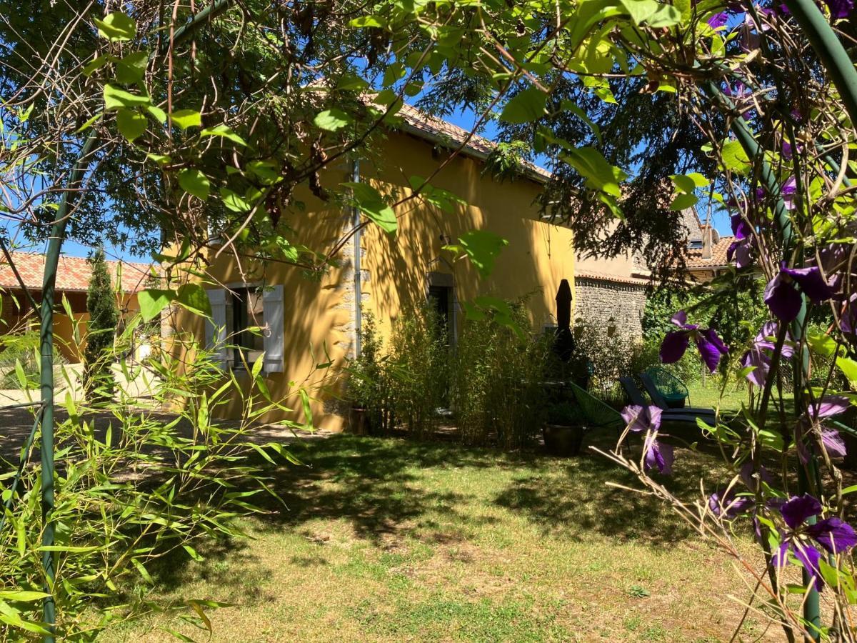 Le Clos De Quintaine Gites De Charme Clessé Buitenkant foto